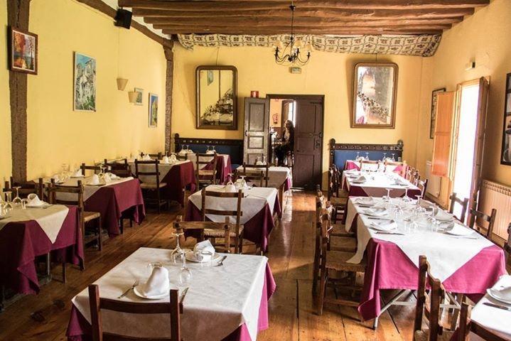 Casa Rural Restaurante Casino Munilla Exteriör bild